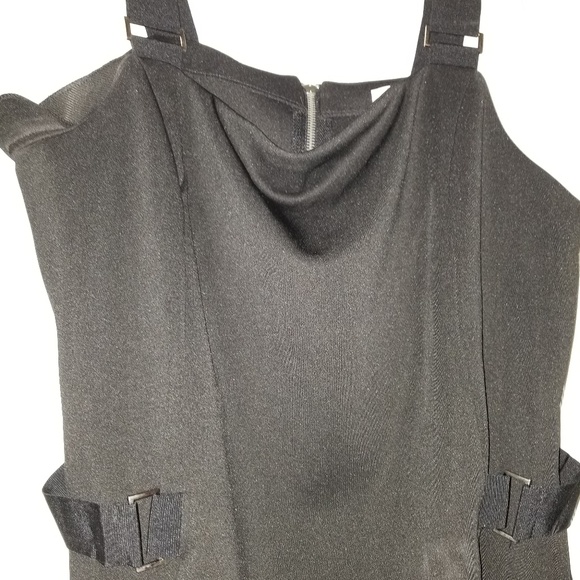 Little black dress - Picture 3 of 8